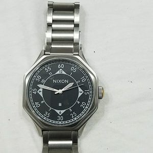Nixon Watch